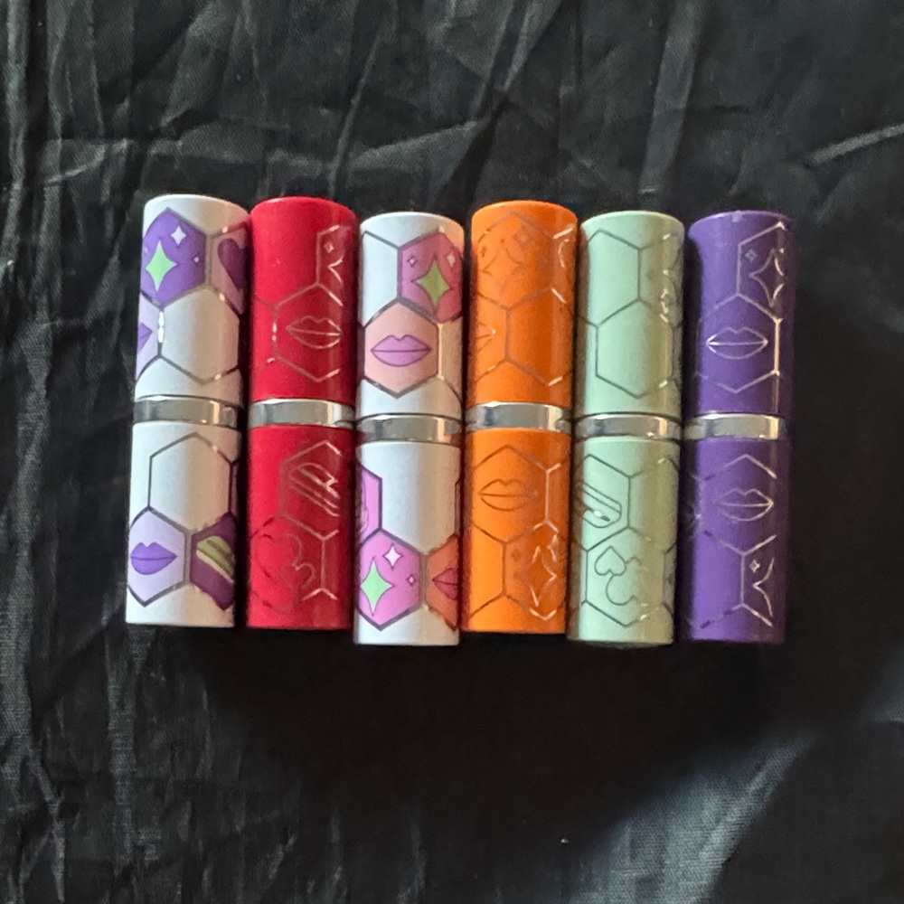 Clinique Pop & Dramatically Different Lipstick Set NEW and Unused